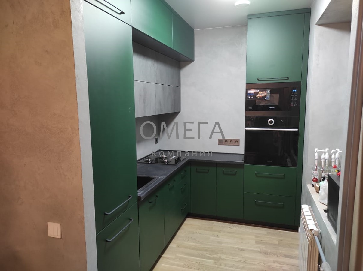 Угловая кухня Лофт бирюзового цвета на заказ Челябинск