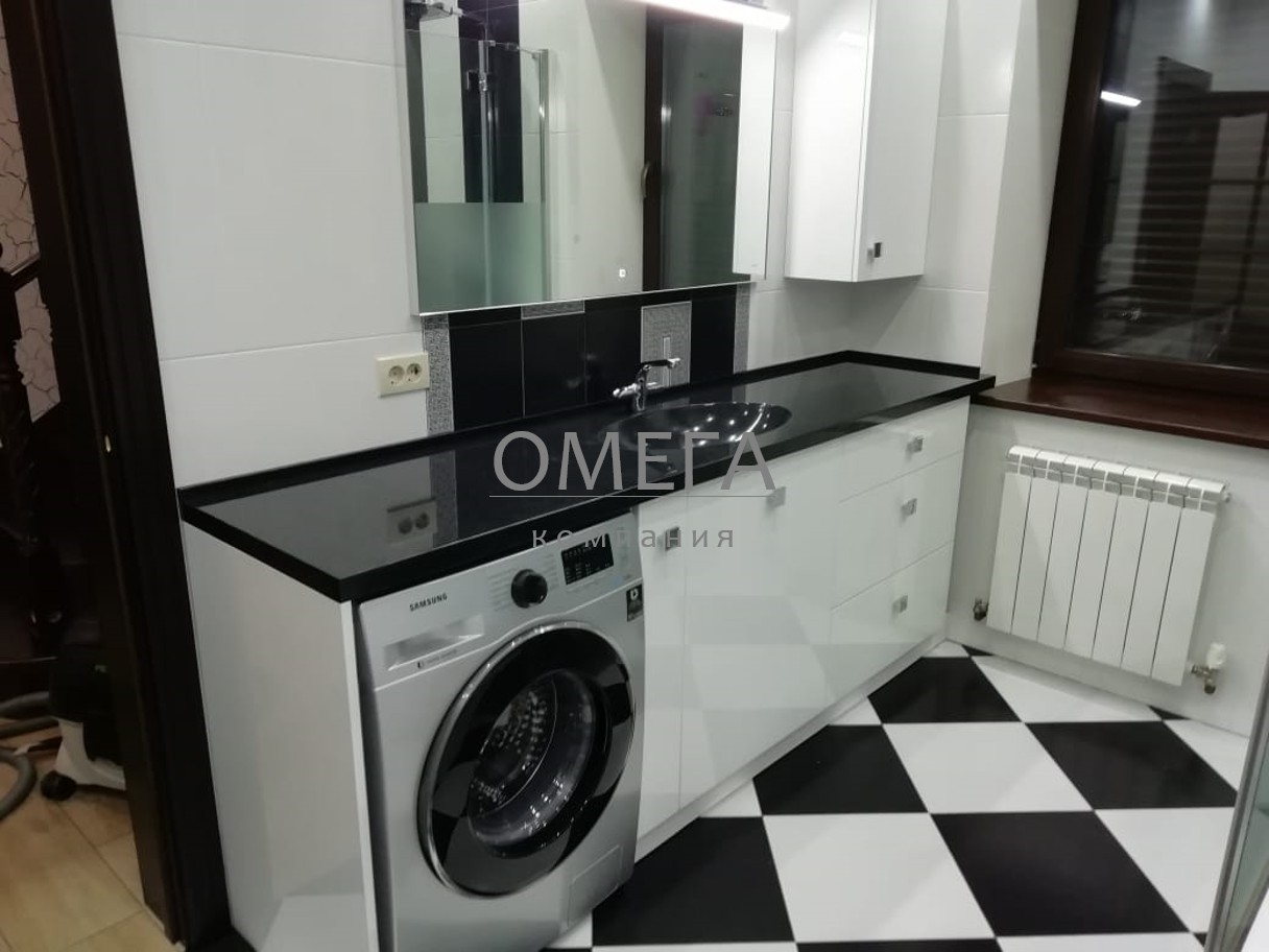 Мебель для ванной комнаты на заказ в Челябинске с каменной столешницей и местом для стиральной машины